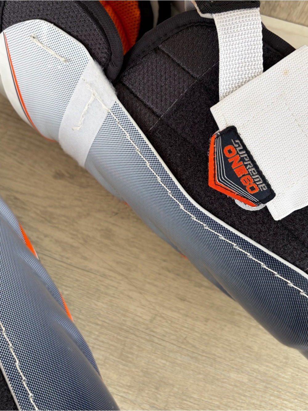 Bauer Supreme One60 Hockey Shin Guards Senior 15" protective Gear White Orange - Picture 6 of 13